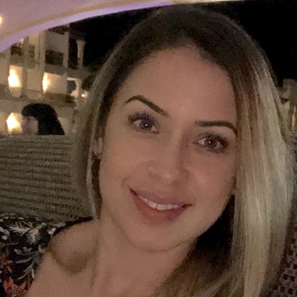 Meet your Posher, Ana - Picture 1 of 1